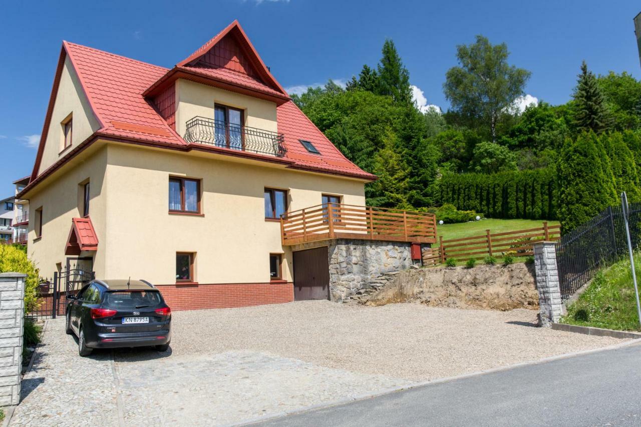 Willa Pod Zegarem - W Cenie Parking, Szybkie Wifi, Duzy Ogrod, Wiata Grilowa! Krynica Zdroj Eksteriør billede